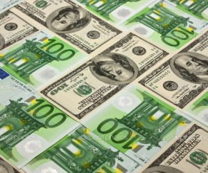 images dollars dettes exterieures   4 octobre 2016 300x250 - Finances publiques: le Maroc recourt à la dette extérieure pour éviter une panne généralisée
