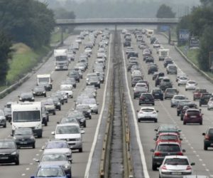 autoroute 300x250 - Voitures: le taux d'équipement s'améliore