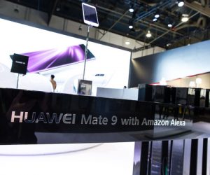 170105 abtknk huawei ces booth lr s 18h48m48  AB16327 300x250 - Huawei invente le téléphone intelligent