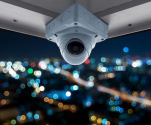 caméra surveillance 300x250 - Caméras de surveillance: l'anarchie rejoint l'illégalité!