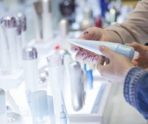 cosmetiques 300x250 - Bébé/Cosmétique: la liste des produits toxiques