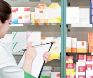 pharmacien 300x250 - Médicaments : Grève annoncée des pharmaciens