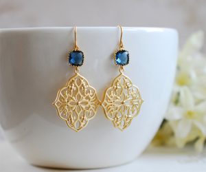boucles oreille 300x250 - Voilà ce qu'a offert le CIH à ses dames pour le 8 mars!