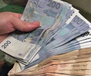 dirham croissance 300x250 - Le dirham s’apprécie de 0,26% face à l’euro