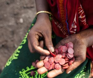 microfinance 300x250 - Microfinance: les pauvres financent les riches selon Attac
