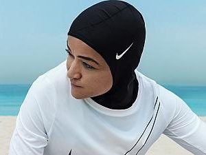 nike pro hijab 300x225 - Nike se met à la mode hijab
