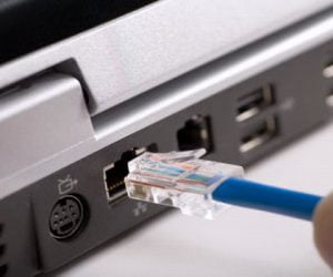 adsl 300x250 - Internet Haut Débit: la Cour des Comptes s'en mêle...