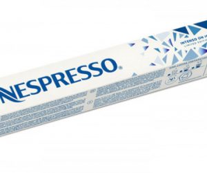 COFFEECAPSULES ORIGINALLINE ORIGINALLINETEMPORARY LIMITEDEDITION ORIGINALLINE INTENSOONICE SLEEVE 2017 LIMITEDEDITION TOPVIEW SHADOW 09032017104626319 300x250 - GOÛT  DES VACANCES AVEC LES DEUX NOUVEAUX CAFÉS DE NESPRESSO (PHOTOS)