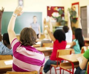 mission française 300x250 - Les Ecoles Yassamine intègrent le cercle fermé des lycées français!