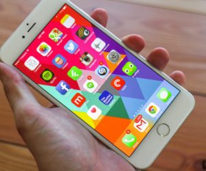smartphone 300x250 - Derb Ghallef : au moins 20% des portables sont des faux!