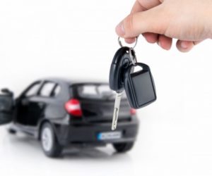 credit auto 300x250 - Achat Auto, les marquent veulent désormais faire aussi du financement!