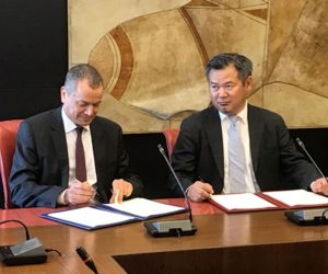 MoU entre AWB et Sumitomo Corporation Europe Ltd Photo 2 300x250 - MoU entre AWB et Sumitomo Corporation Europe Ltd