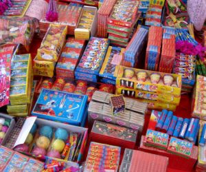 petards 300x250 - Achoura : saisie par la police de 220.000 pétards et feux d'artifice