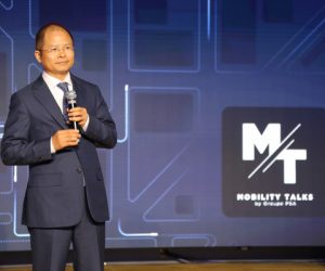 Eric Xu Huaweis Rotating CEO 300x250 - Le Groupe PSA et Huawei viennent de conclure un partenariat pour développer des voitures connectées