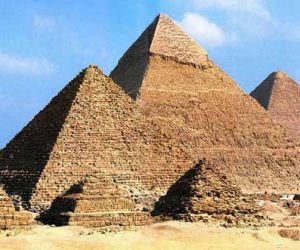 pyramides 300x250 - Avions : RAM et Egyptair offrent plus de Casablanca-Cairo