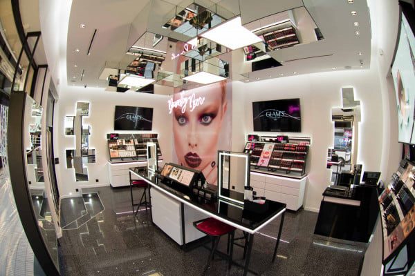 AZZ6013 2 - GLAM’S MAKE UP ouvre sa première boutique au Maroc