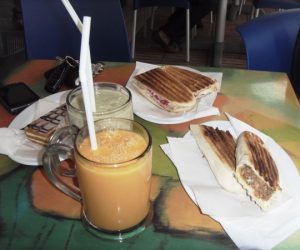 laiterie snack 300x250 - Snacks/Casablanca: Plus de 80% échappent au contrôle sanitaire!