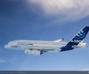 A380 in flight 01  300x250 - Airbus et Heathrow célèbrent le 10ème anniversaire du premier vol de l'A380 à destination de Londres