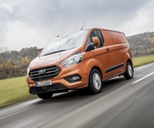 Transit Custom Trend 2 300x250 - Ford lance son nouveau Ford Transit Custom : polyvalent, restylé et plus économe.