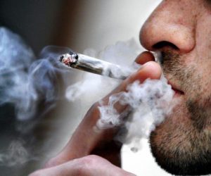 cigarette 300x250 - Et si vous arrêtiez de fumer pendant Ramadan?