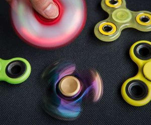 hand spinner 300x250 - Produits dangereux: jouets et voitures en tête du classement