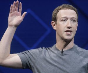 mark zuckerberg 2 300x250 - Inédit! Facebook fait sa pub sur la presse papier!