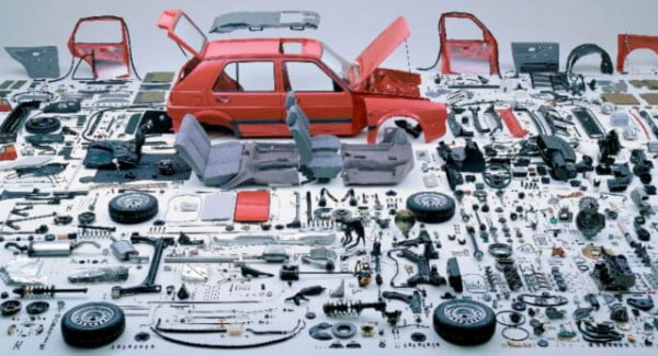 pièces auto - Pièces Auto : Mister Auto brave les "hyper joutia"!