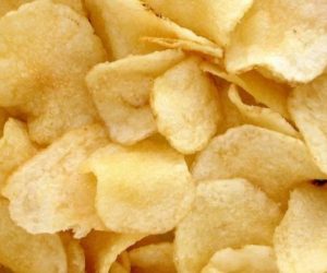 chips 300x250 - Alerte!  Les chips tuent une fillette de 2 ans à Youssoufia!