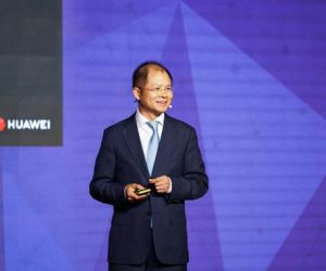 Eric Xu Président Rotatif de Huawei 300x250 - Huawei dépasse Apple et devient le numéro deux de l’industrie du smartphone à l’échelle internationale