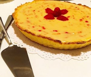 IMG 2721 300x252 - Tarte aux framboises