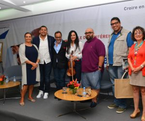 Photo de groupe1 300x250 - La Fondation Attijariwafa bank donne la parole à de jeunes artistes marocains
