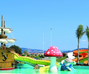 Photo ALPAMARE 3 300x250 - L’aquaparc Alpamare Saïdia ouvre ses portes avec un programme exceptionnel d’aventures marines pour les jeunes adultes et les enfants