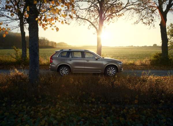 V526 MOMENTUM ROMA03 JPEG - Volvo XC90 : Voyagez en première classe tous les jours