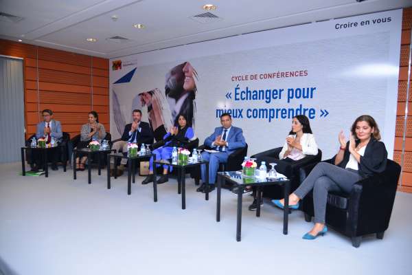 Intervenants - la Fondation Attijariwafa bank a organisé une conférence débat à Marrakech