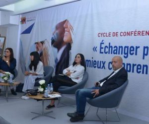 Photo intervenants 2 300x250 - La Fondation Attijariwafa bank décrypte le concept du « bonheur au travail »