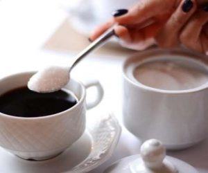 sucre cafe 300x250 - Droits de douane: café et sucre dans le viseur du gouvernement