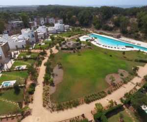Azembay 300x250 - Azembay, un resort ecofriendly dans un écrin de nature sans pareille