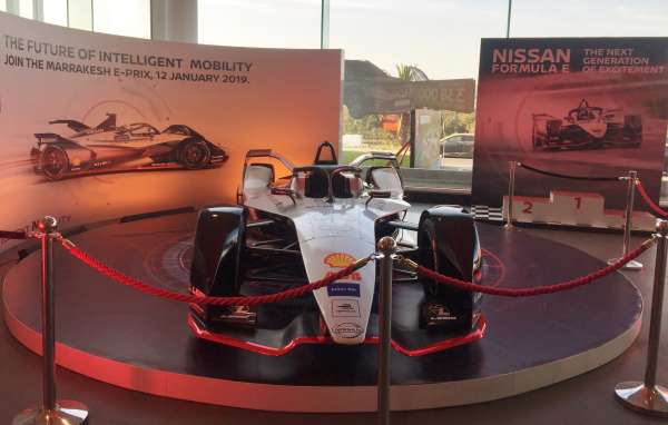 La voiture de compétition officielle de Nissan est enfin arrivée au Maroc NIM - La voiture de compétition officielle de Nissan est enfin arrivée au Maroc
