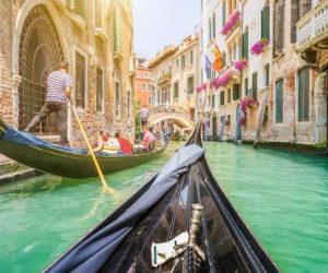 venise 300x250 - Voyages: Venise compte appliquer un droit d'accès aux touristes