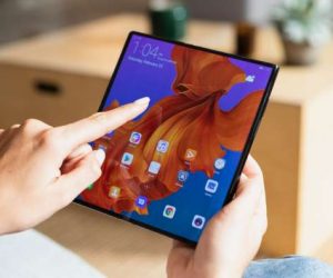 HUAWEI Mate X Worlds fastest foldable 5G phone 4 300x250 - Huawei a remporté pas moins de 47 grands prix médias lors du MWC 2019