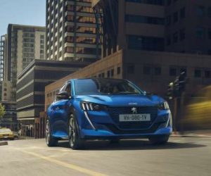 PEUGEOT 208 1902HM 101 0 300x250 - Peugeot dévoile sa nouvelle 208