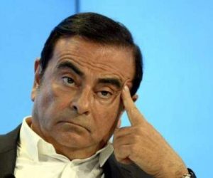 carlos 300x250 - Carlos Ghosn privé de ses indemnités et de sa rémunération en actions