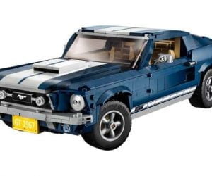 lego 1967 ford mustang 28 300x250 - La légendaire Ford Mustang 1967 renaît en LEGO®
