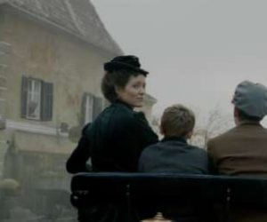 1920 19c0177 010 660630 300x250 - Mercedes-Benz célèbre la journée internationale des femmes en rendant hommage à Bertha Benz