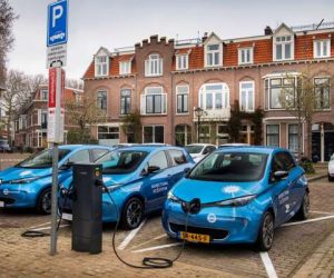 21223230 2019   Recharge bidirectionnelle 300x250 - Renault expérimente la charge bidirectionnelle des véhicules électriques