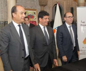 Img Signature de convention 300x250 - Foncier industriel: Al Omrane et la Région de Casablanca signent une convention