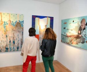 Photo 1 Expo Jeunes artistes Fondation BP 300x250 - HUIT JEUNES TALENTS PARRAINES PAR LA FONDATION BANQUE POPULAIRE
