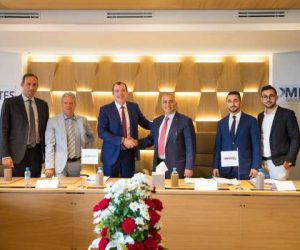 Signature partenariat REALITES AFRIQUE GROUPE MFADEL 1 300x250 - LE GROUPE MFADEL ET REALITES AFRIQUE SIGNENT UN PARTENARIAT