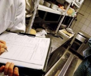 controle sanitaire 300x250 - Santé alimentaire: Plus de 7.800 entreprises et établissements autorisés par l’ONSSA en 2019