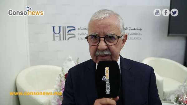 salon de livre - معرض الكتاب: الدكتور بياض يقدم كتاب بوح الذاكرة وإشهاد الوثيقة لمبارك بودرقة خلال الدورة 26